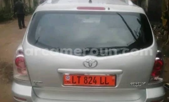 Acheter Neuf Voiture Toyota Corolla Verso Gris à Douala, Littoral Cameroon Acheter Neuf Voiture Toyota Corolla Verso Gris à Douala, Littoral Cameroon