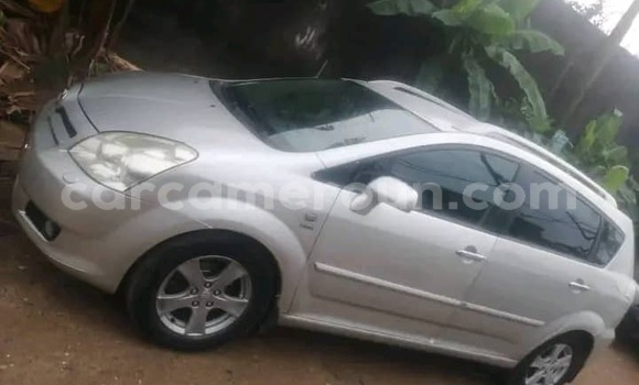 Acheter Neuf Voiture Toyota Corolla Verso Gris à Douala, Littoral Cameroon Acheter Neuf Voiture Toyota Corolla Verso Gris à Douala, Littoral Cameroon