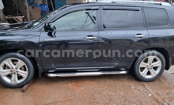 Buy Used Toyota Highlander Black Car in Yaounde in Central Cameroon