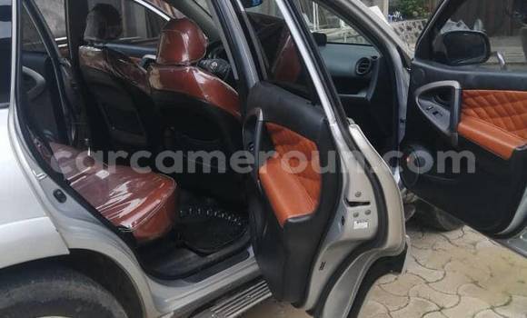 Acheter Occasion Voiture Toyota RAV4 Noir à Douala, Littoral Cameroon Acheter Occasion Voiture Toyota RAV4 Noir à Douala, Littoral Cameroon