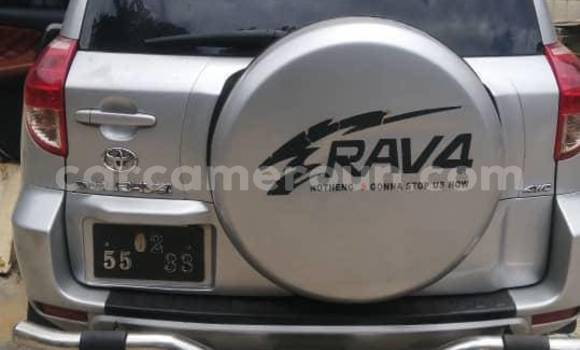 Acheter Occasion Voiture Toyota RAV4 Noir à Douala, Littoral Cameroon Acheter Occasion Voiture Toyota RAV4 Noir à Douala, Littoral Cameroon