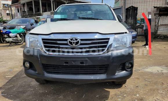 Acheter Occasion Voiture Toyota Hilux Blanc à Douala, Littoral Cameroon Acheter Occasion Voiture Toyota Hilux Blanc à Douala, Littoral Cameroon