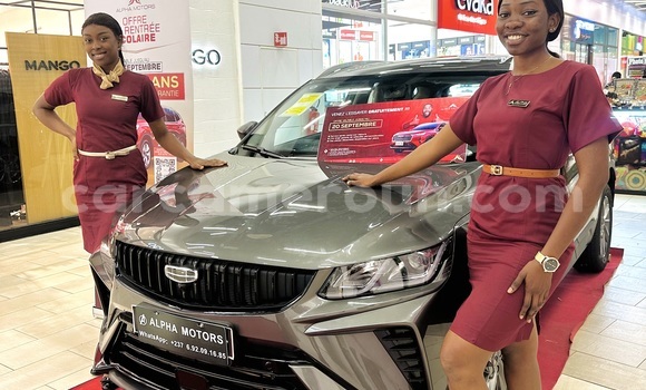 Sayi Sabo Geely Beauty Leopard Azurfa Mota in Yaounde a Babban Kamaru