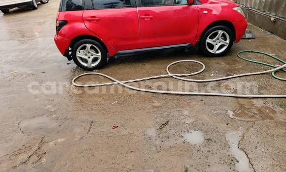 Buy Used Toyota IST Red Car in Douala in Littoral Cameroon