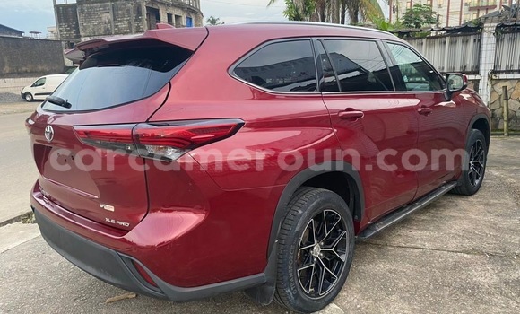 Acheter Neuf Voiture Toyota Highlander Rouge à Douala, Littoral Cameroon Acheter Neuf Voiture Toyota Highlander Rouge à Douala, Littoral Cameroon