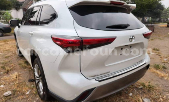 Acheter Neuf Voiture Toyota Highlander Blanc à Douala, Littoral Cameroon Acheter Neuf Voiture Toyota Highlander Blanc à Douala, Littoral Cameroon