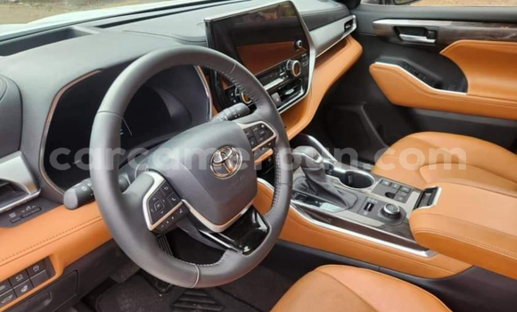 Acheter Neuf Voiture Toyota Highlander Blanc à Douala, Littoral Cameroon Acheter Neuf Voiture Toyota Highlander Blanc à Douala, Littoral Cameroon