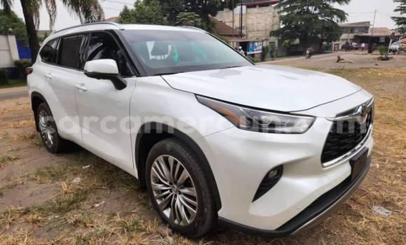 Acheter Neuf Voiture Toyota Highlander Blanc à Douala, Littoral Cameroon Acheter Neuf Voiture Toyota Highlander Blanc à Douala, Littoral Cameroon