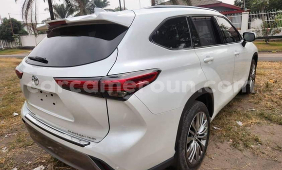 Acheter Neuf Voiture Toyota Highlander Blanc à Douala, Littoral Cameroon Acheter Neuf Voiture Toyota Highlander Blanc à Douala, Littoral Cameroon