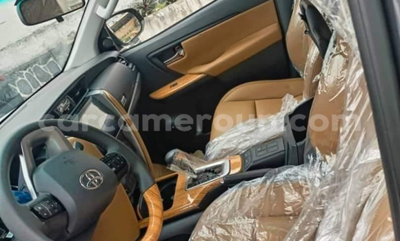 Sayi Sabo Toyota Fortuner Sauran Mota in Douala a Ƙasar Kamaru Sayi Sabo Toyota Fortuner Sauran Mota in Douala a Ƙasar Kamaru