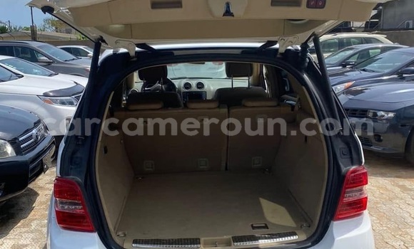 Buy Import Mercedes‒Benz ML–Class White Car in Douala in Littoral Cameroon Buy Import Mercedes‒Benz ML–Class White Car in Douala in Littoral Cameroon