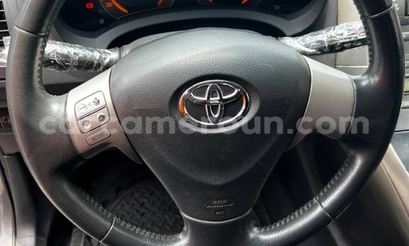 Sayi Imported Toyota Auris Sauran Mota in Douala a Ƙasar Kamaru Sayi Imported Toyota Auris Sauran Mota in Douala a Ƙasar Kamaru