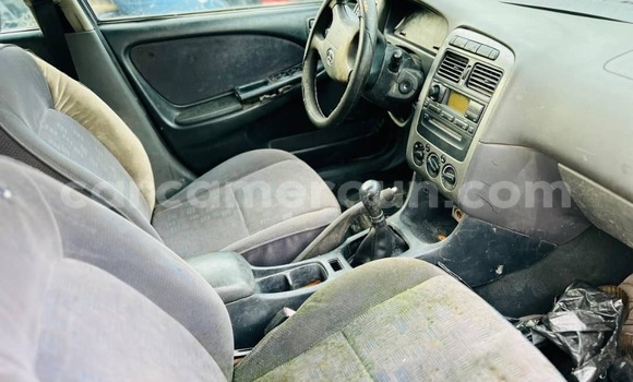 Sayi Na hannu Toyota Avensis Sauran Mota in Douala a Ƙasar Kamaru Sayi Na hannu Toyota Avensis Sauran Mota in Douala a Ƙasar Kamaru