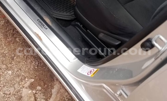 Acheter Neuf Voiture Toyota Corolla Verso Gris à Douala, Littoral Cameroon Acheter Neuf Voiture Toyota Corolla Verso Gris à Douala, Littoral Cameroon