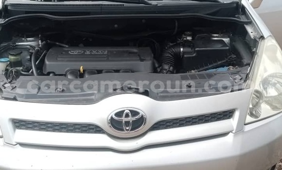 Acheter Neuf Voiture Toyota Corolla Verso Gris à Douala, Littoral Cameroon Acheter Neuf Voiture Toyota Corolla Verso Gris à Douala, Littoral Cameroon