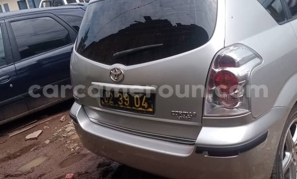 Acheter Neuf Voiture Toyota Corolla Verso Gris à Douala, Littoral Cameroon Acheter Neuf Voiture Toyota Corolla Verso Gris à Douala, Littoral Cameroon