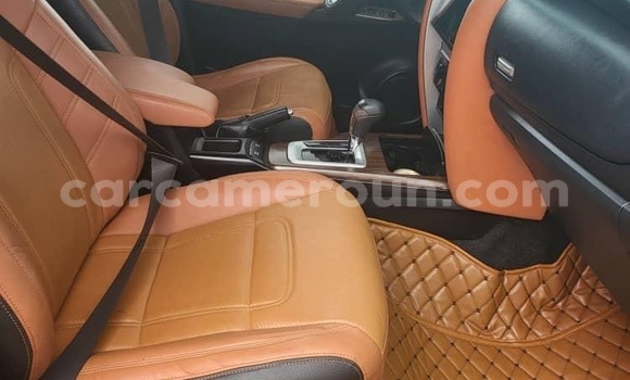Sayi Sabo Toyota Fortuner Sauran Mota in Yaounde a Babban Kamaru Sayi Sabo Toyota Fortuner Sauran Mota in Yaounde a Babban Kamaru