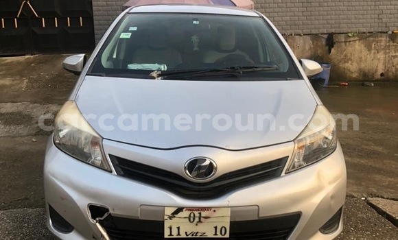 Acheter Occasion Voiture Toyota Vitz Gris à Douala, Littoral Cameroon