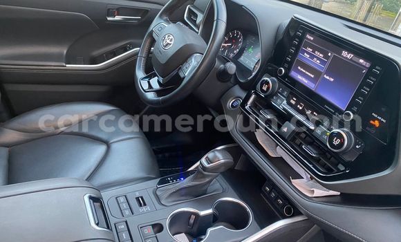 Buy Used Toyota Highlander Red Car in Douala in Littoral Cameroon Buy Used Toyota Highlander Red Car in Douala in Littoral Cameroon