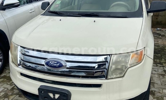 Sayi Imported Ford Edge White Mota in Douala a Ƙasar Kamaru Sayi Imported Ford Edge White Mota in Douala a Ƙasar Kamaru