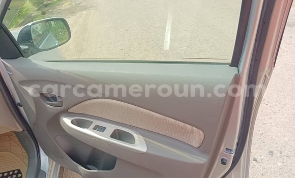 Buy Used Toyota Yaris Silver Car in Douala in Littoral Cameroon Buy Used Toyota Yaris Silver Car in Douala in Littoral Cameroon