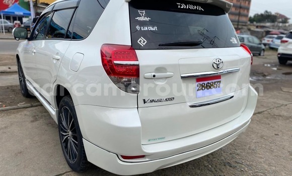 Buy New Toyota Vanguard White Car in Douala in Littoral Cameroon Buy New Toyota Vanguard White Car in Douala in Littoral Cameroon