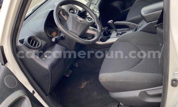 Buy New Toyota Vanguard White Car in Douala in Littoral Cameroon Buy New Toyota Vanguard White Car in Douala in Littoral Cameroon