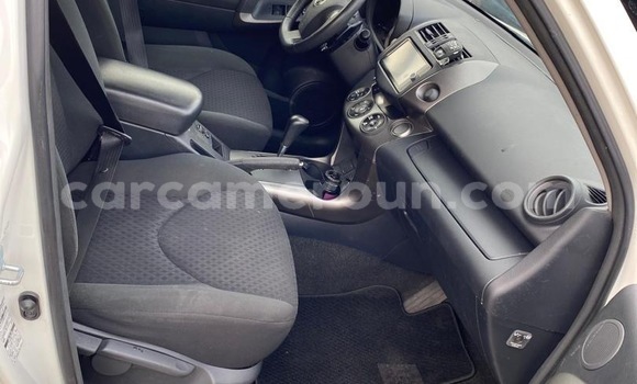 Buy New Toyota Vanguard White Car in Douala in Littoral Cameroon Buy New Toyota Vanguard White Car in Douala in Littoral Cameroon