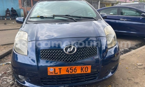 Buy Used Toyota Vitz Blue Car in Douala in Littoral Cameroon