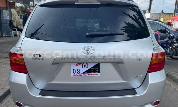 Buy Import Toyota Highlander Silver Car in Douala in Littoral Cameroon Buy Import Toyota Highlander Silver Car in Douala in Littoral Cameroon