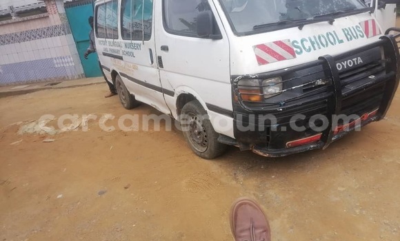 Acheter Occasion Voiture Toyota Hiace Blanc à Douala, Littoral Cameroon