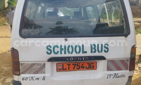 Buy Used Toyota Hiace White Car in Douala in Littoral Cameroon Buy Used Toyota Hiace White Car in Douala in Littoral Cameroon