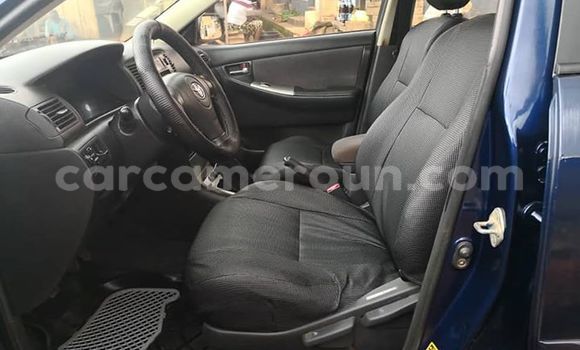 Sayi Na hannu Toyota Corolla Blue Mota in Yaounde a Babban Kamaru Sayi Na hannu Toyota Corolla Blue Mota in Yaounde a Babban Kamaru