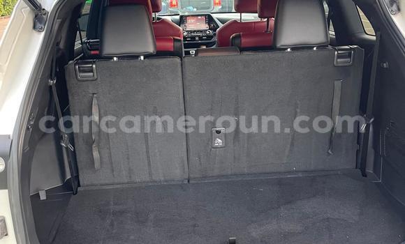 Sayi Na hannu Toyota Highlander White Mota in Douala a Ƙasar Kamaru Sayi Na hannu Toyota Highlander White Mota in Douala a Ƙasar Kamaru