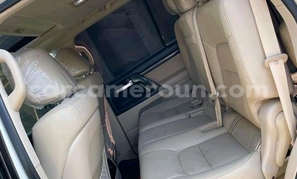 Sayi Na hannu Toyota Land Cruiser White Mota in Douala a Ƙasar Kamaru Sayi Na hannu Toyota Land Cruiser White Mota in Douala a Ƙasar Kamaru