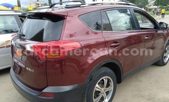 Sayi Na hannu Toyota RAV4 M Mota in Douala a Ƙasar Kamaru Sayi Na hannu Toyota RAV4 M Mota in Douala a Ƙasar Kamaru