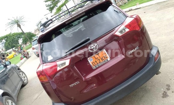 Sayi Na hannu Toyota RAV4 M Mota in Douala a Ƙasar Kamaru Sayi Na hannu Toyota RAV4 M Mota in Douala a Ƙasar Kamaru