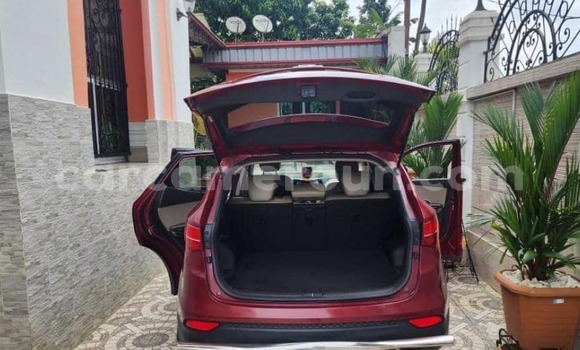 Acheter Occasion Voiture Hyundai Santa Fe Rouge à Douala, Littoral Cameroon Acheter Occasion Voiture Hyundai Santa Fe Rouge à Douala, Littoral Cameroon
