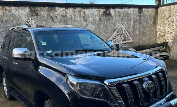 Sayi Na hannu Toyota Land Cruiser Prado Black Mota in Douala a Ƙasar Kamaru Sayi Na hannu Toyota Land Cruiser Prado Black Mota in Douala a Ƙasar Kamaru