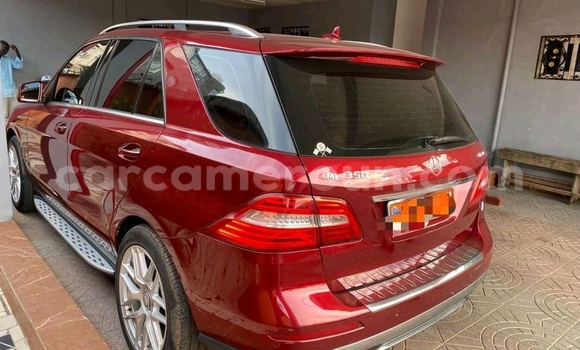 Acheter Occasion Voiture Mercedes‒Benz ML–Class Rouge à Douala, Littoral Cameroon Acheter Occasion Voiture Mercedes‒Benz ML–Class Rouge à Douala, Littoral Cameroon