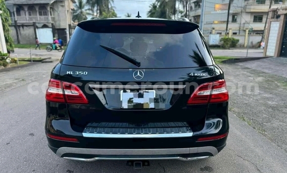 Sayi Imported Mercedes‒Benz ML–Class Black Mota in Douala a Ƙasar Kamaru Sayi Imported Mercedes‒Benz ML–Class Black Mota in Douala a Ƙasar Kamaru