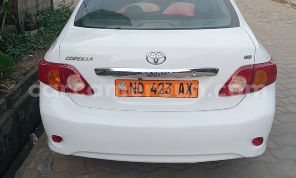 Sayi Na hannu Toyota Corolla White Mota in Douala a Ƙasar Kamaru Sayi Na hannu Toyota Corolla White Mota in Douala a Ƙasar Kamaru