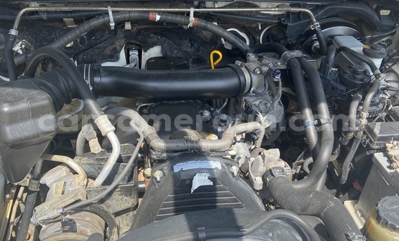 Sayi Na hannu Toyota Hilux White Mota in Douala a Ƙasar Kamaru Sayi Na hannu Toyota Hilux White Mota in Douala a Ƙasar Kamaru