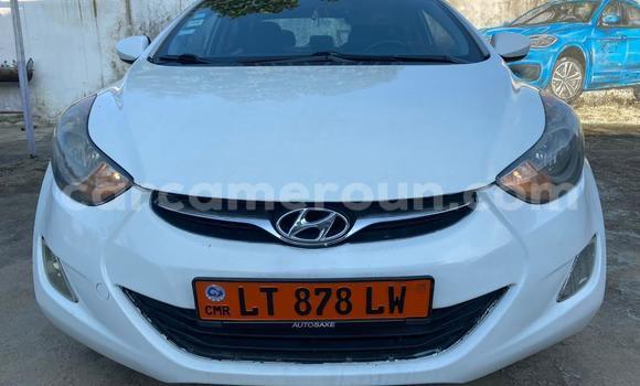 Sayi Na hannu Hyundai Elantra White Mota in Douala a Ƙasar Kamaru Sayi Na hannu Hyundai Elantra White Mota in Douala a Ƙasar Kamaru