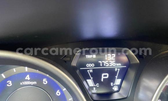 Sayi Na hannu Hyundai Elantra White Mota in Douala a Ƙasar Kamaru Sayi Na hannu Hyundai Elantra White Mota in Douala a Ƙasar Kamaru