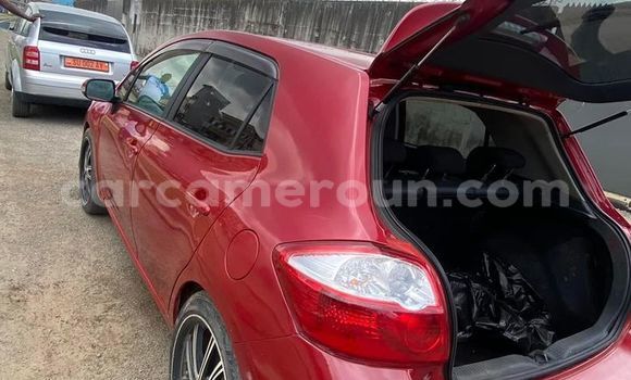 Sayi Na hannu Toyota Auris Red Mota in Douala a Ƙasar Kamaru Sayi Na hannu Toyota Auris Red Mota in Douala a Ƙasar Kamaru