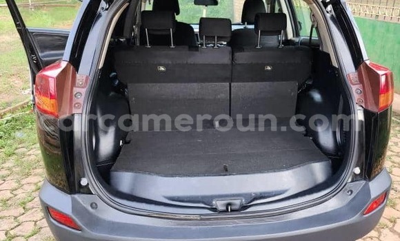 Sayi Na hannu Toyota RAV4 Black Mota in Yaounde a Babban Kamaru Sayi Na hannu Toyota RAV4 Black Mota in Yaounde a Babban Kamaru