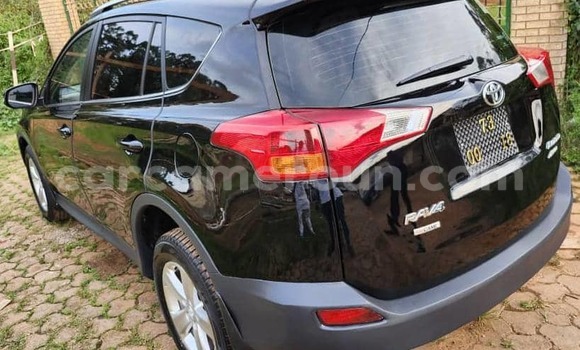 Sayi Na hannu Toyota RAV4 Black Mota in Yaounde a Babban Kamaru Sayi Na hannu Toyota RAV4 Black Mota in Yaounde a Babban Kamaru