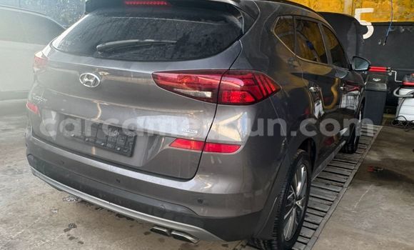 Sayi Sabo Hyundai Tucson Azurfa Mota in Douala a Ƙasar Kamaru Sayi Sabo Hyundai Tucson Azurfa Mota in Douala a Ƙasar Kamaru