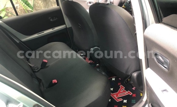Acheter Occasion Voiture Toyota Vitz Gris à Douala, Littoral Cameroon Acheter Occasion Voiture Toyota Vitz Gris à Douala, Littoral Cameroon